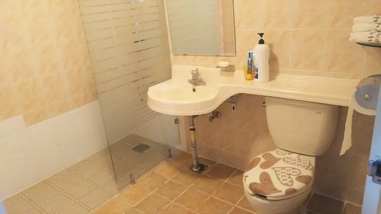 İki Ayrı Yataklı Oda (1 double bed & 1 single bed)