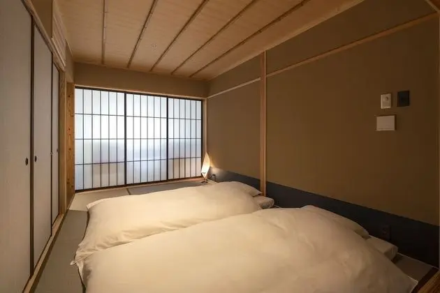 Traditional Ev (SHIORI)