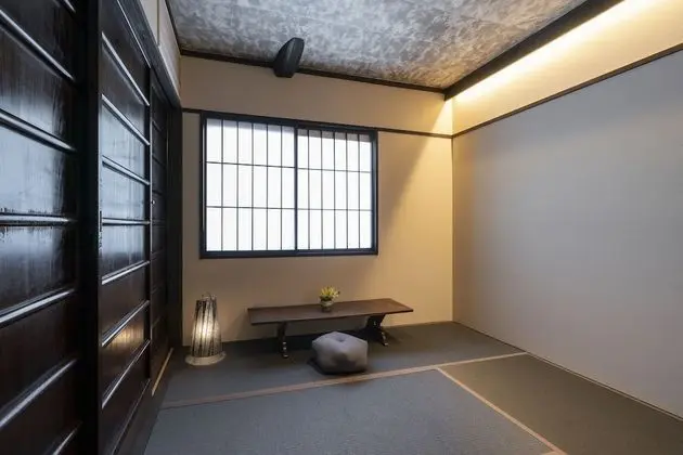 Traditional Ev (SHIORI)
