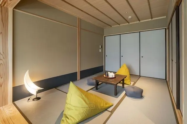 Traditional Ev (SHIORI)
