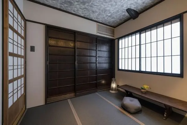 Traditional Ev (SHIORI)