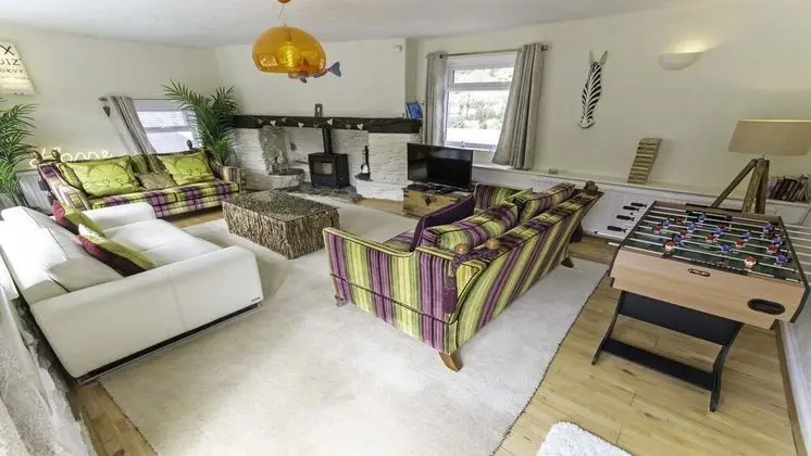 Ev (6 Bedrooms)