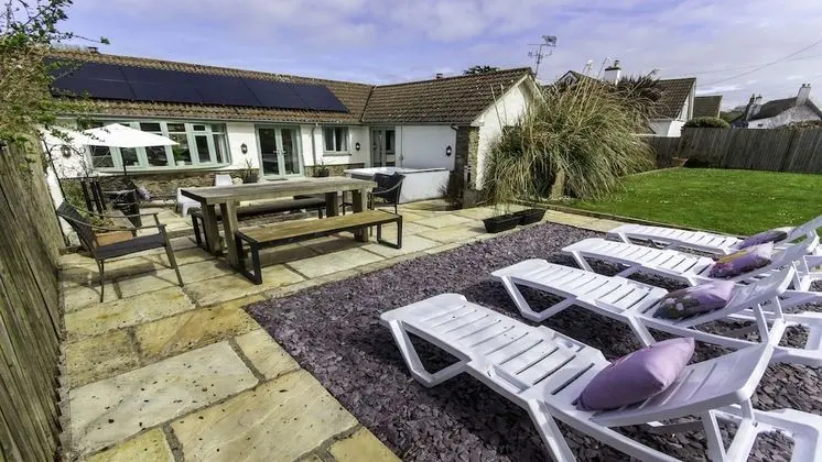 Ev (6 Bedrooms)
