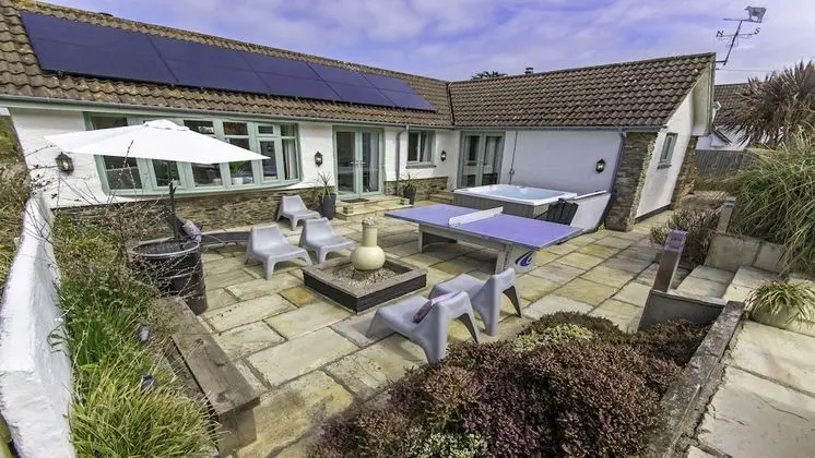 Ev (6 Bedrooms)