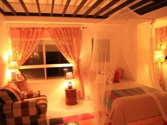 Oda (305 Semi Double Room with Bath)
