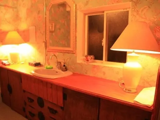 Oda (305 Semi Double Room with Bath)
