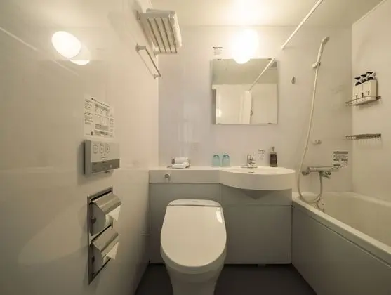 Üç Kişilik Oda, Sigara İçilmez (Basement)