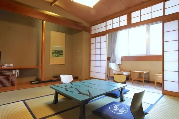 Oda, Sigara İçilmez, Dağ Manzaralı (Japanese-style 'Washitsu')