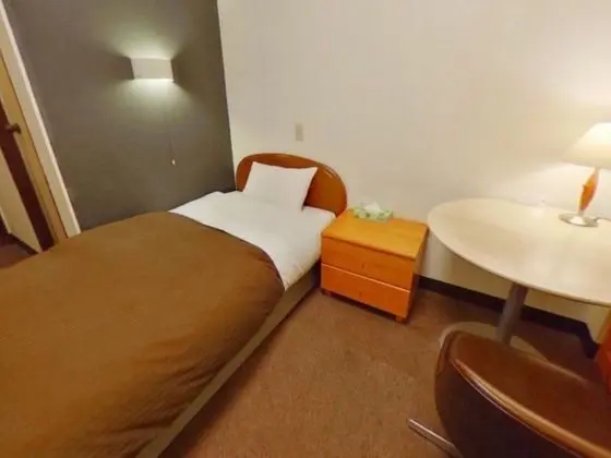 Tek Kişilik Oda, 1 Tek Kişilik Yatak, Sigara İçilebilir