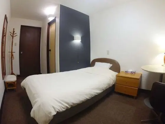 Tek Kişilik Oda, 1 Tek Kişilik Yatak, Sigara İçilmez