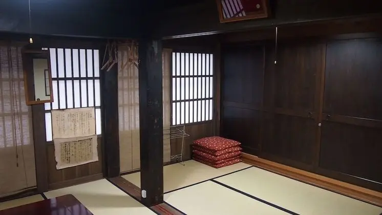 Traditional Oda (for 4-5 persons)