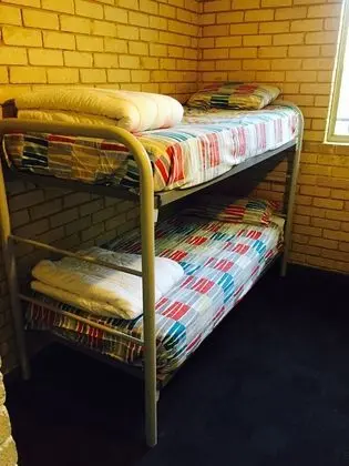 Ortak Ranzalı Oda, Sadece kadınlar için (4 Share)