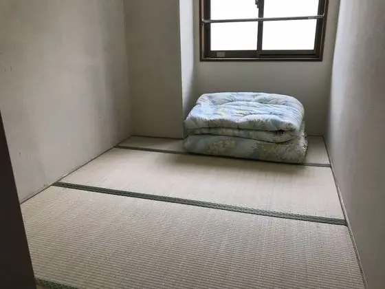 Oda, 1 Yatak Odası (No Shower, Shared Toilet)