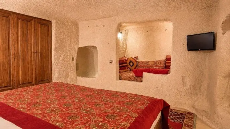 Jakuzili ve Şömineli Suite Oda, Avlu Manzaralı, Şömineli ve Jakuzili