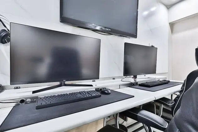 Business Tek Büyük Yataklı Oda