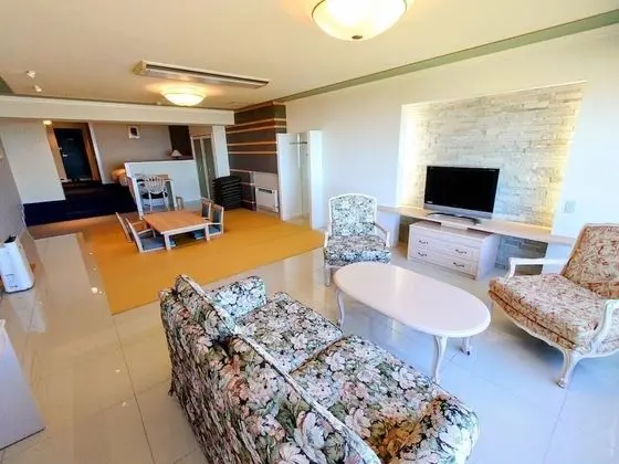 Family Oda, Sigara İçilmez (Japanese Western Style, West Wing)