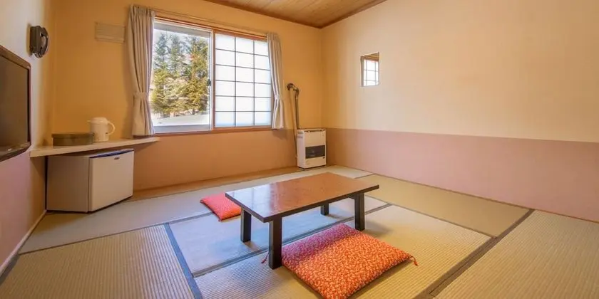 Oda, Sigara İçilmez, Ortak Banyo