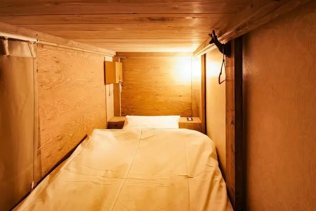 Ortak Ranzalı Oda, Karma Ranzalı Oda