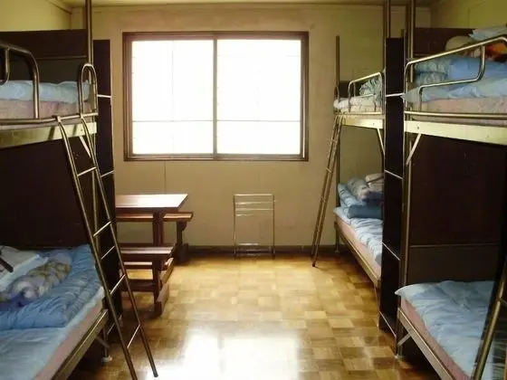 Ortak Ranzalı Oda, Sadece erkekler için, Dağ Manzaralı