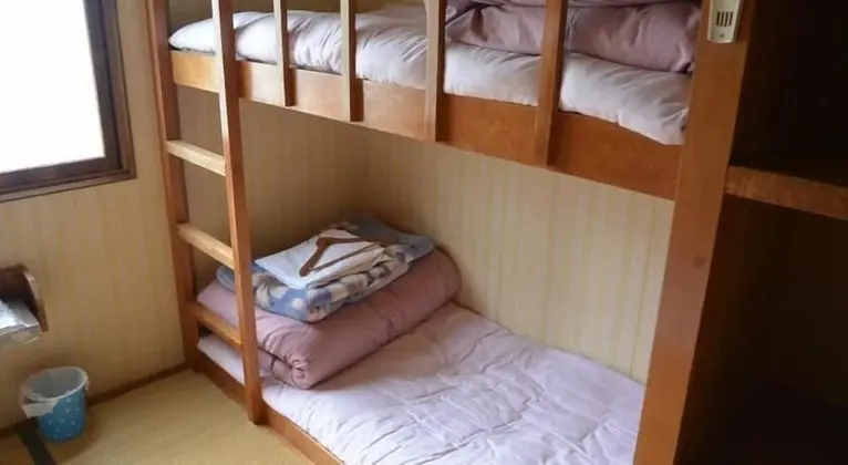 Ortak Ranzalı Oda, Sadece kadınlar için, Dağ Manzaralı