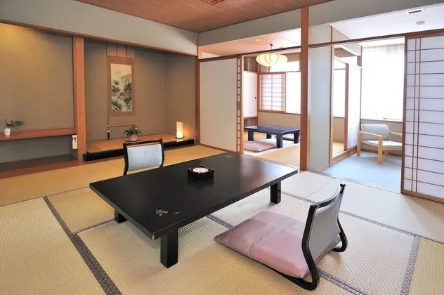 Traditional Oda, Dağ Manzaralı (Japanese Style)