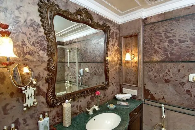 Romantic Oda, 1 En Büyük (King) Boy Yatak