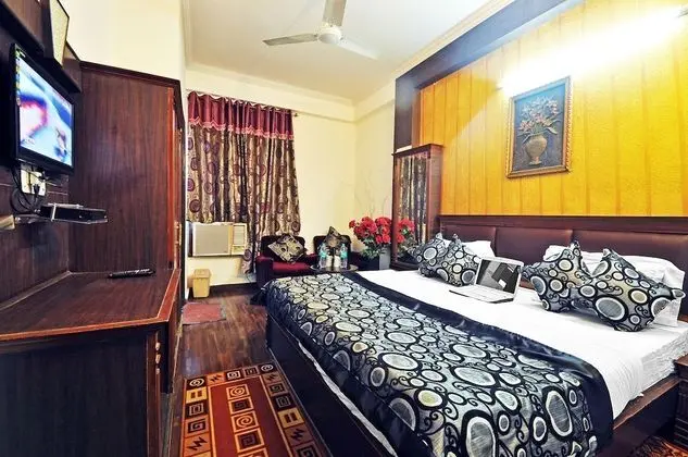 Standard Tek Büyük Yataklı Oda, 1 Çift Kişilik Yatak, Sigara İçilmez, Şehir Manzaralı