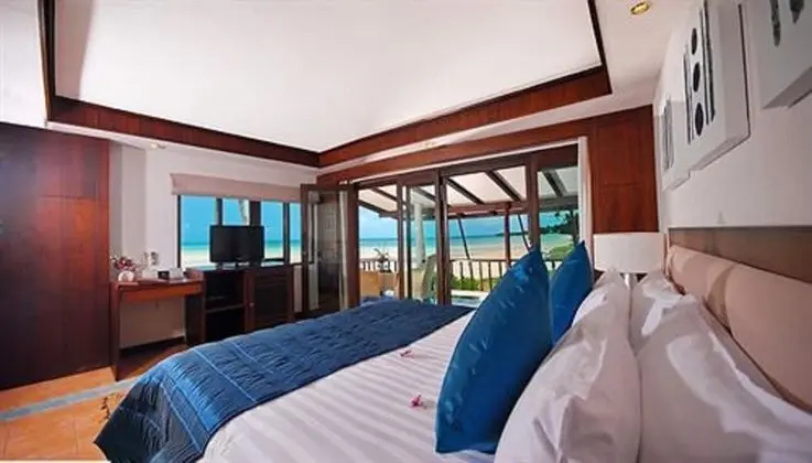 Oda (Beachfront Two Bedroom Ocean)