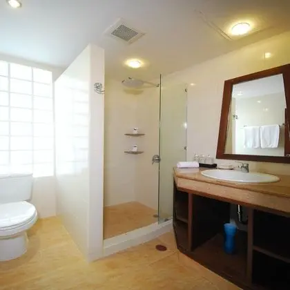 Oda (Beachfront Two Bedroom Ocean)