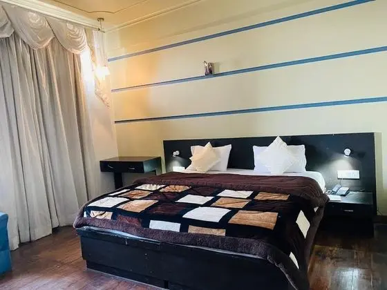 Royal Üç Kişilik Oda