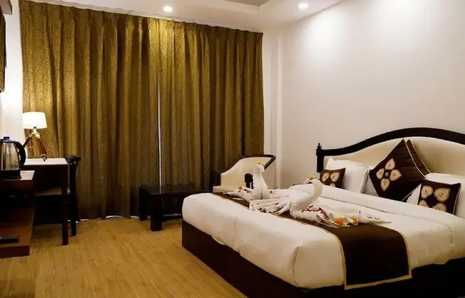 Deluxe Tek Büyük Yataklı Oda