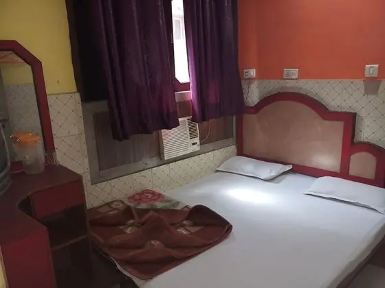 Büyük Yataklı Tek Kişilik Oda