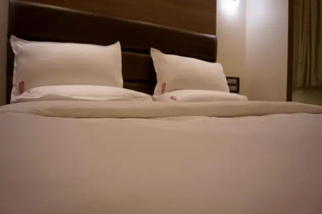 Special Triple Bed Room AC