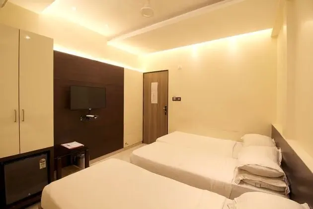 Special Triple Bed Room AC
