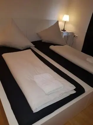 Tek Büyük Yataklı Oda, Ortak Banyo