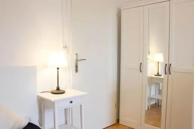 Üç Kişilik Oda, Ortak Banyo