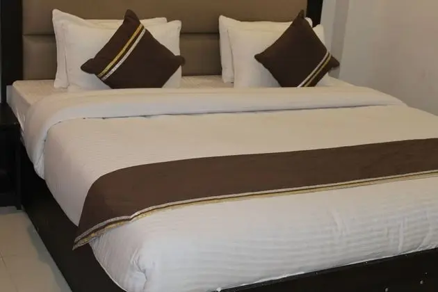 Premium Tek Büyük Yataklı Oda
