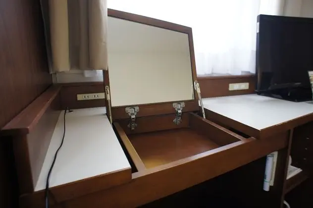 Tek Kişilik Oda, Sigara İçilmez