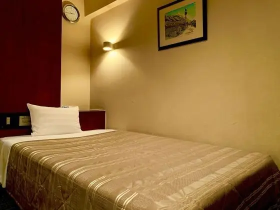 Tek Kişilik Oda, Sigara İçilmez