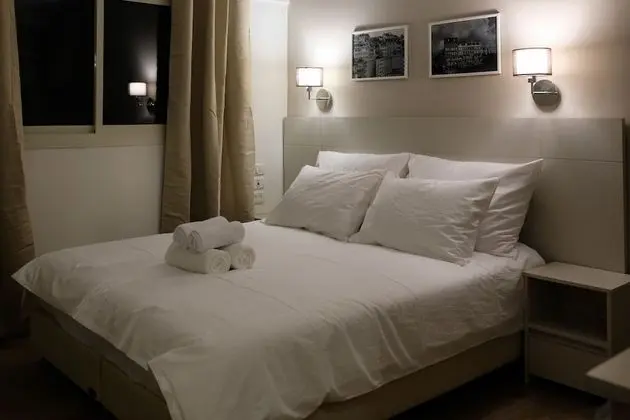 Comfort Tek Büyük veya İki Ayrı Yataklı Oda