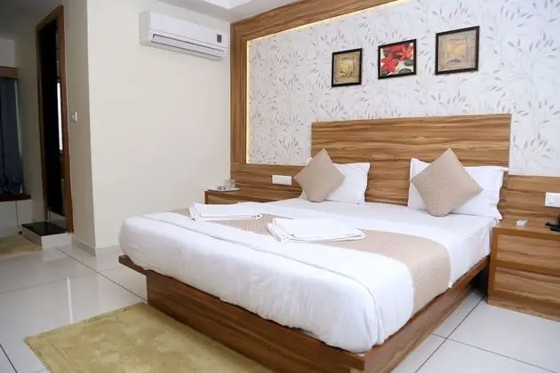 Deluxe Tek Büyük Yataklı Oda