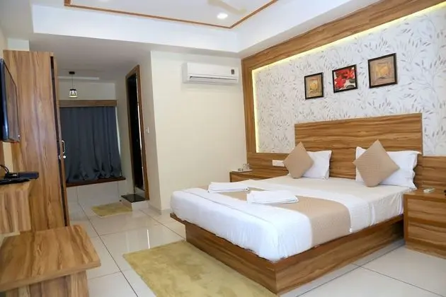 Deluxe Tek Büyük Yataklı Oda