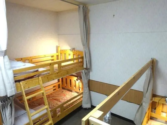 Ortak Ranzalı Oda, Sadece kadınlar için