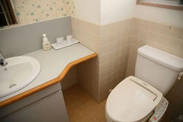 Traditional Üç Kişilik Oda, Ortak Banyo, Kısmi Deniz Manzarası (Business Japanese Style, w/Toilet)