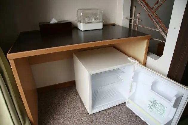 Traditional Üç Kişilik Oda, Ortak Banyo, Kısmi Deniz Manzarası (Business Japanese Style, w/Toilet)