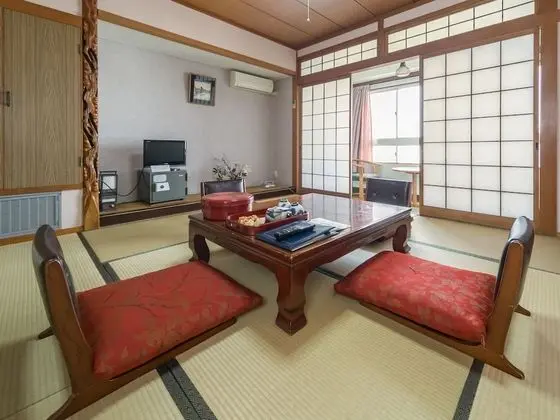 Traditional Oda, Nehir Manzaralı (Japanese Style without Bath)