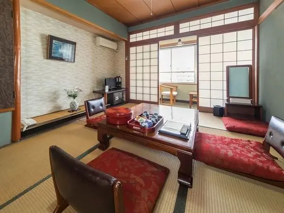 Traditional Oda, Nehir Manzaralı (Japanese Style without Bath)