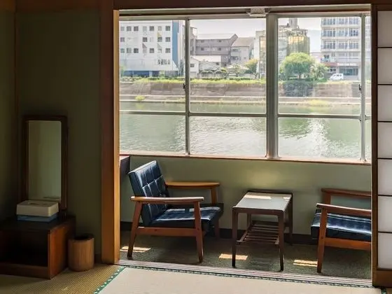 Traditional Oda, Nehir Manzaralı (Japanese Style without Bath)