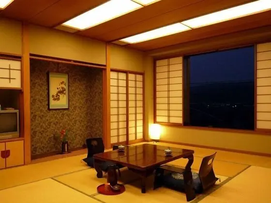Traditional Oda, Sigara İçilebilir (8 Tatami)