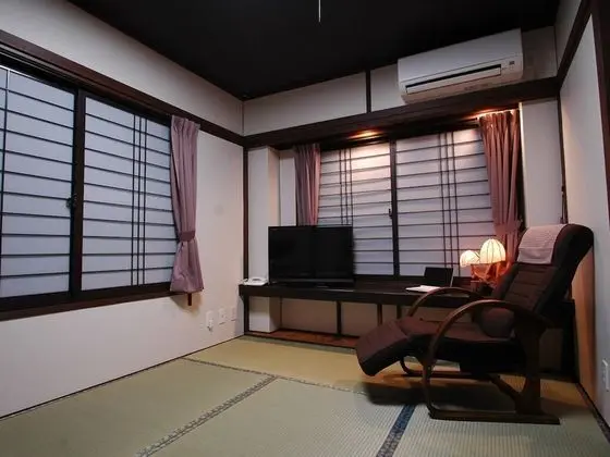 Traditional Oda, Sigara İçilebilir (Japanese Style, 3 Guests)